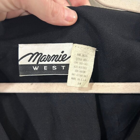 Vintage Marnie West Black Embroidered Long Sleeve Jumpsuit Button Up Size 10 - Picture 4 of 6